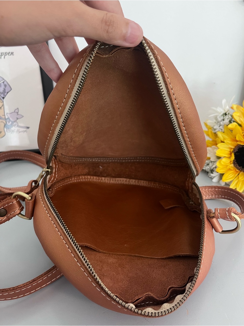 Portland Leather Goods Retired Hava Circle Crossbody Shimmer Copper Leather - Picture 5 of 9